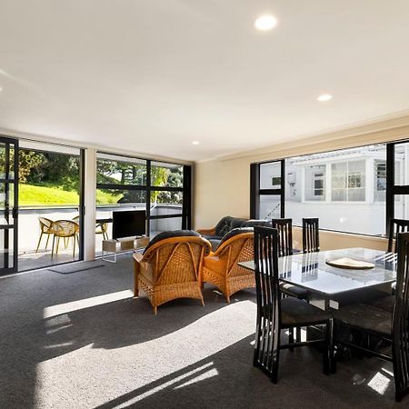 Pacific Escape - Downtown, Beach & Sea Views Mount Maunganui Exterior photo
